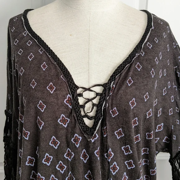 Free People Top Fringed Macrame Front Tie V-Neck Long Sleeve Black Multi L NWT - Picture 5 of 16